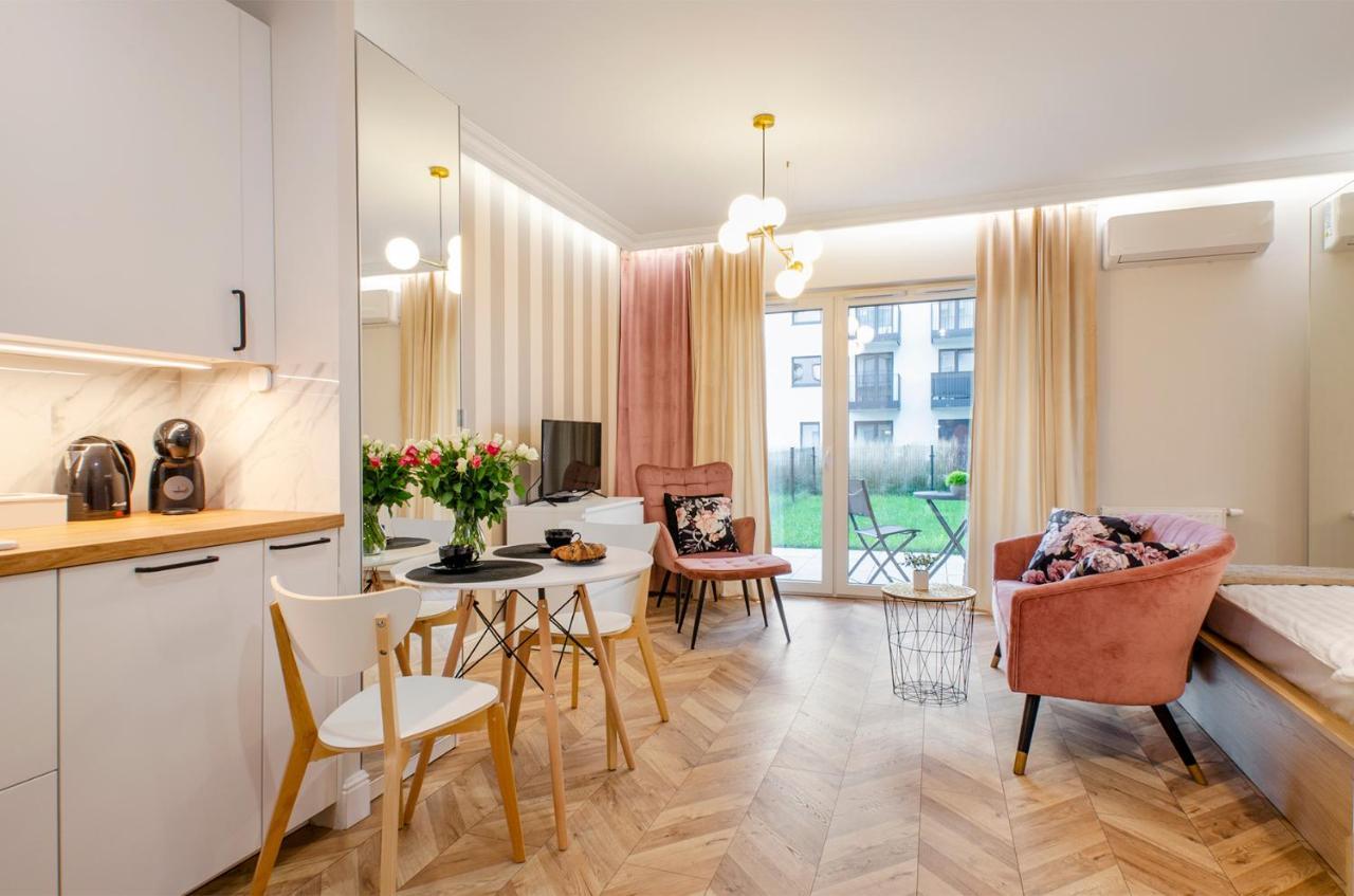 Sky Home- Rose Apartament -Manufaktura, Bezplatny Parking, Klima, Dostep Na Kod 우치 외부 사진